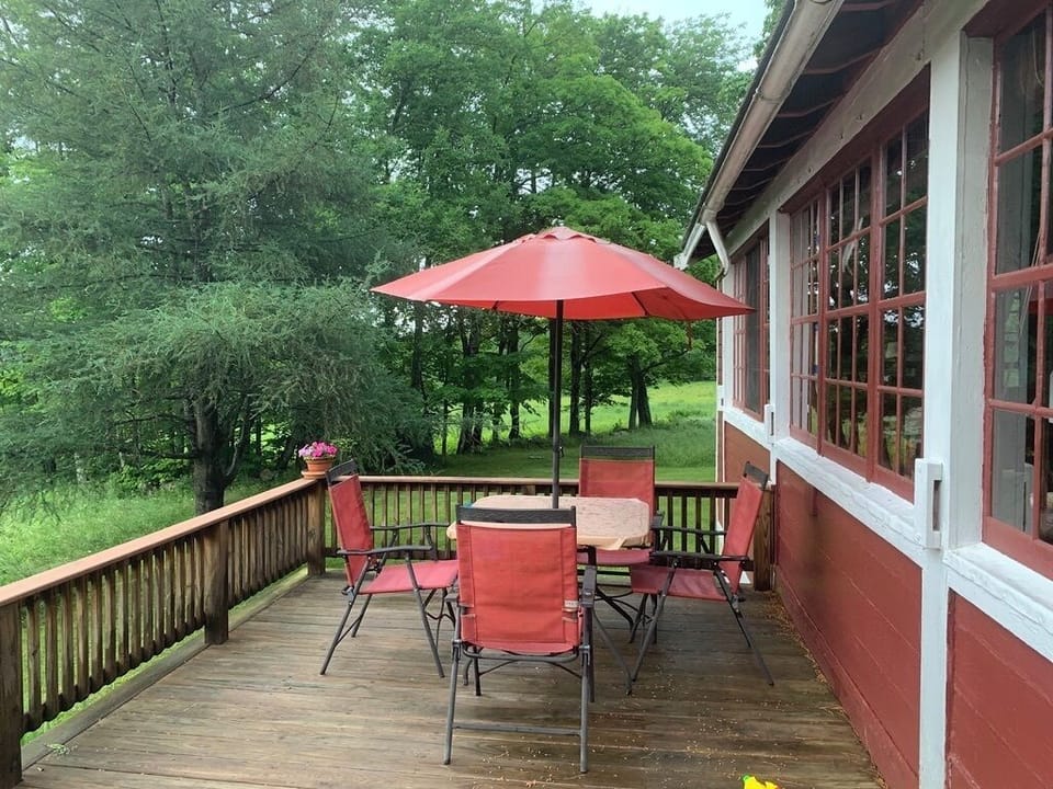 Enjoy dining, reading or relaxing on the front deck without a care in the world.