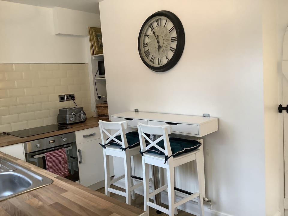 Breakfast bar 