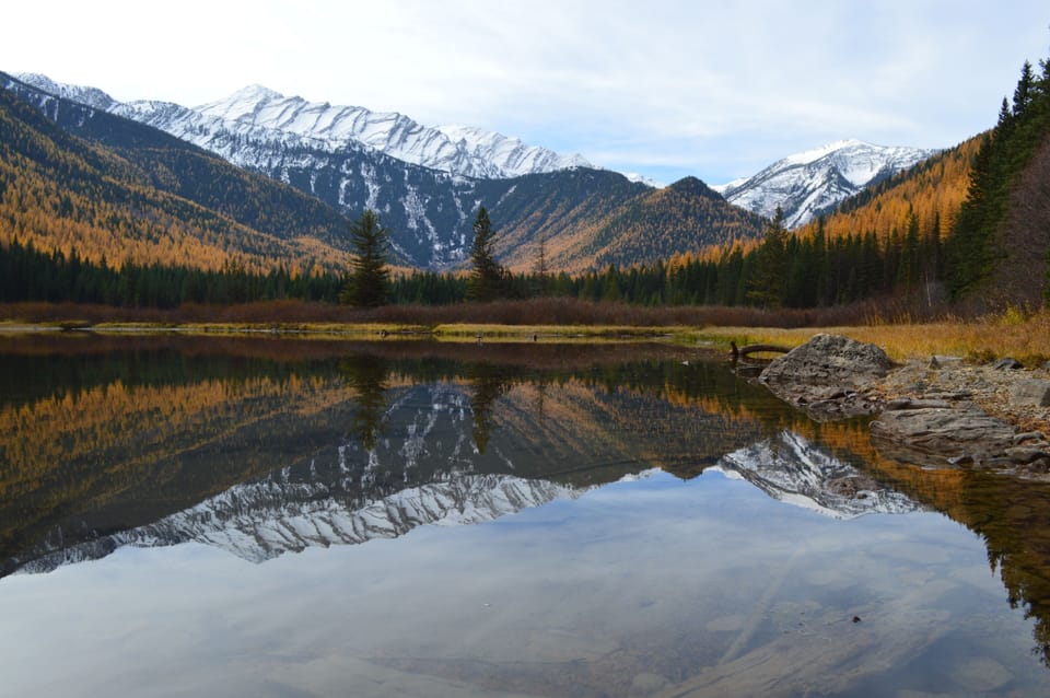 Stanton lake in the fall time