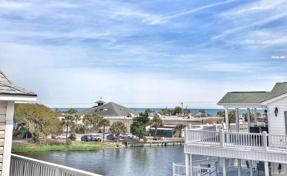 Beautiful Oceanview from top deck