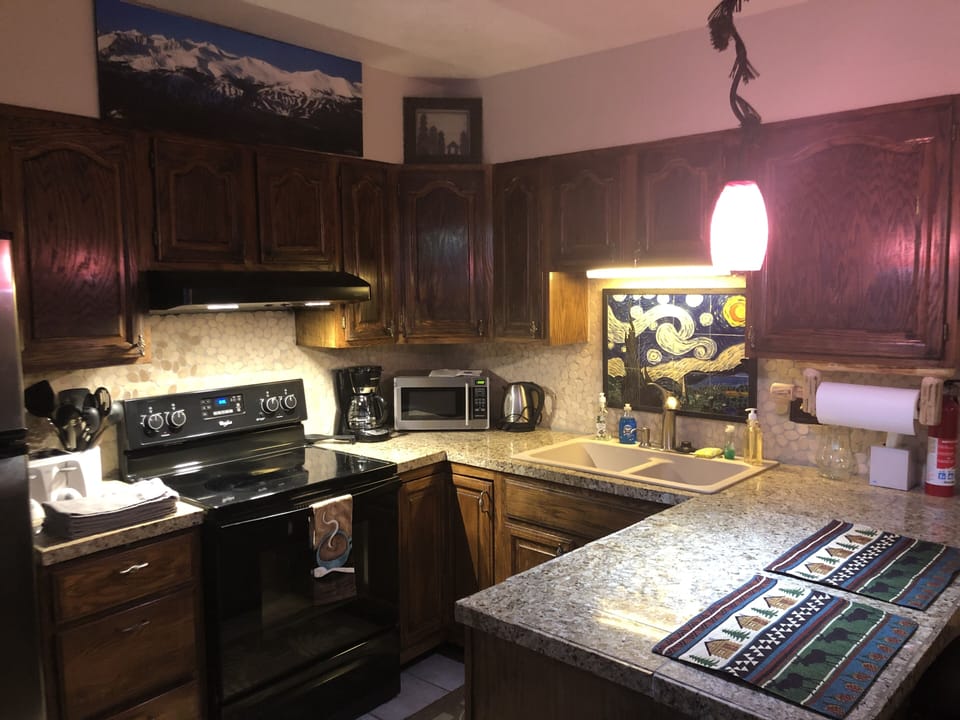 Kitchen/Dining area 
