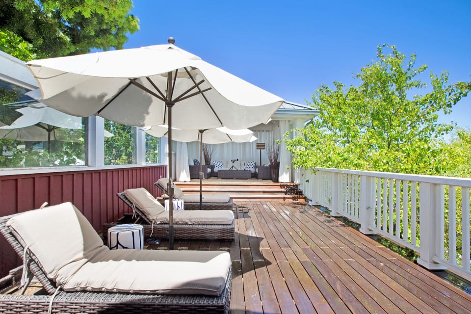 Upstairs Sundeck Alfresco Living