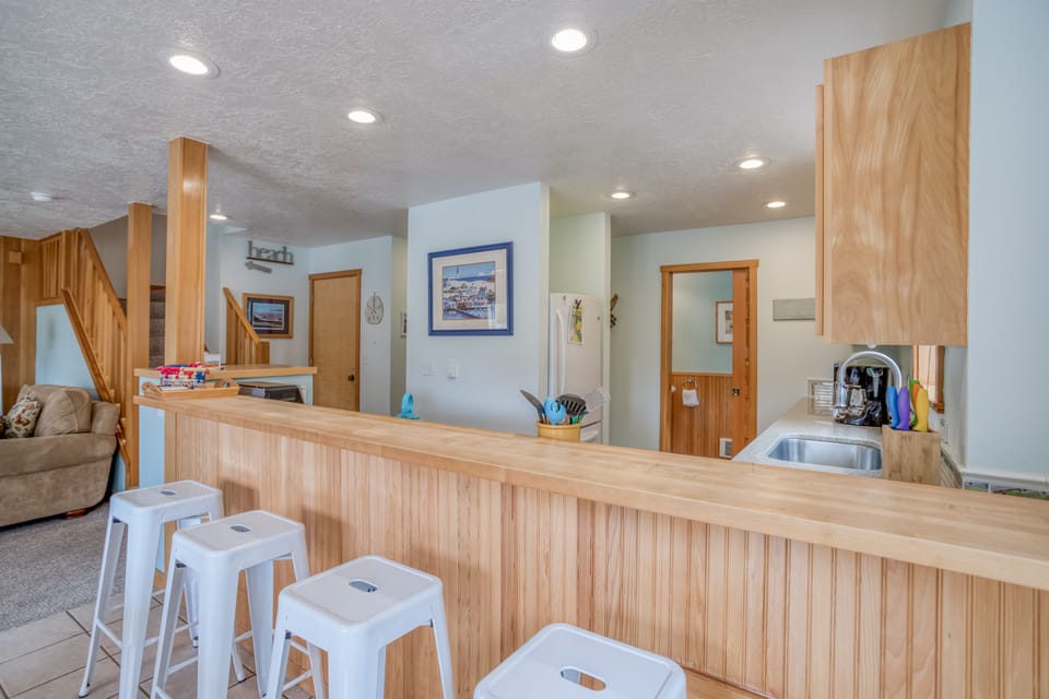 Breakfast counter with high chairs