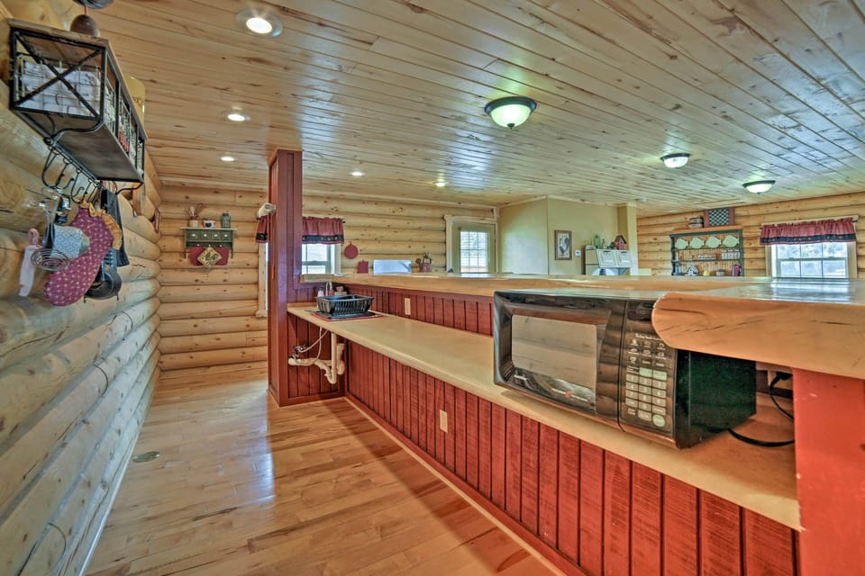 There’s plenty of space for helping hands in the roomy kitchen area.