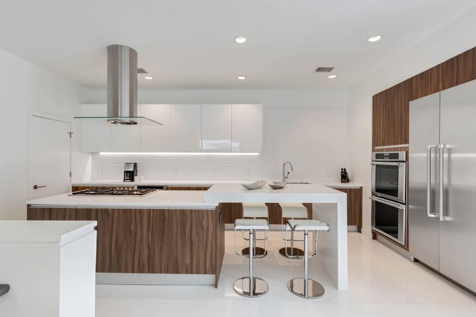 Kitchen is fully equipped with quality utinsels. Everything you need!