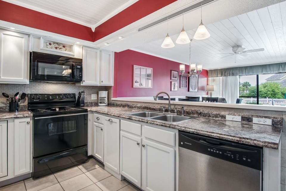 Fully equipped kitchen