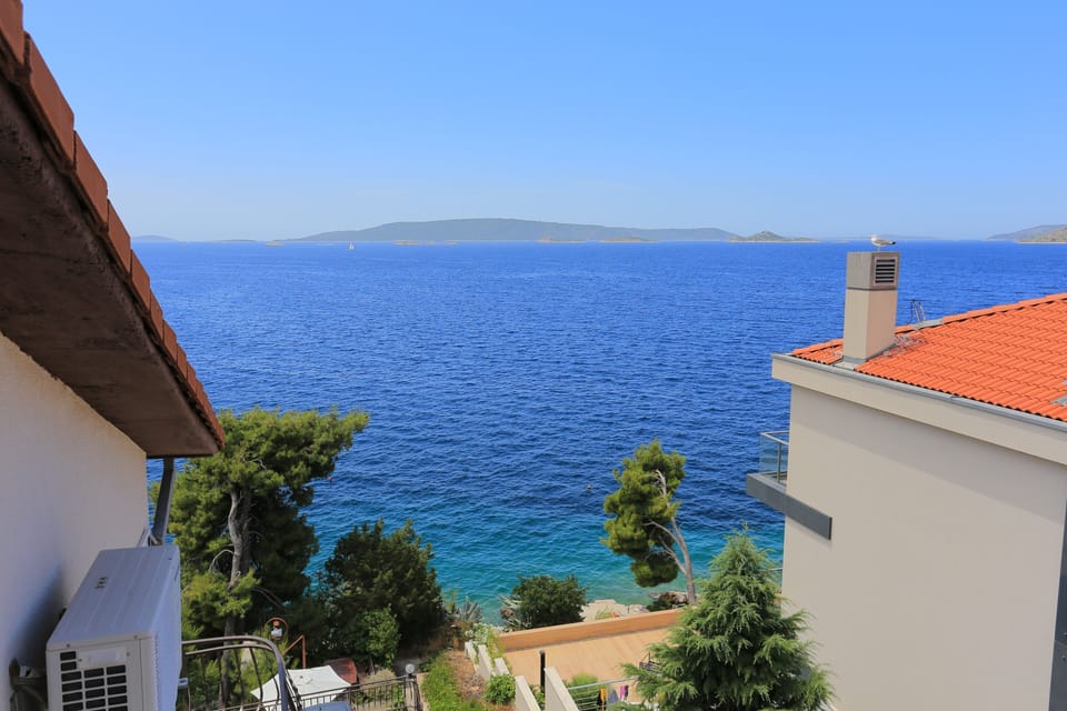 Balcony 2