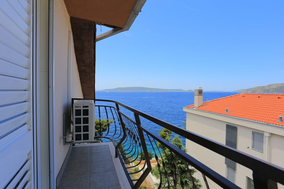 Balcony 2