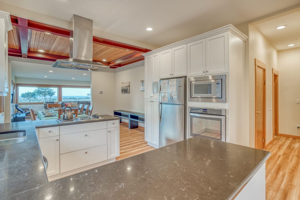 Kitchen Area with Amenities