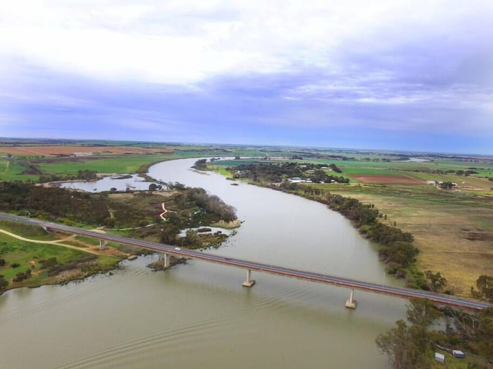 Swanport Bridge over the Murray River, Swanport SA