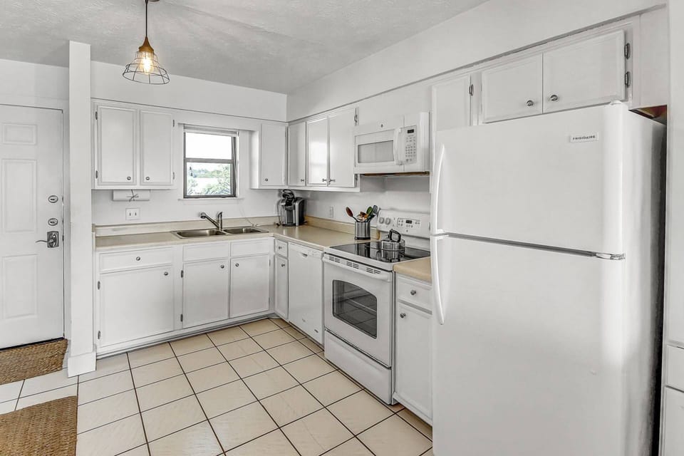 Spacious cooking area