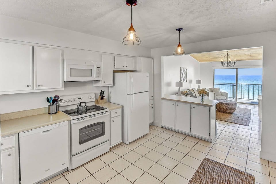 Fully equipped kitchen with appliances