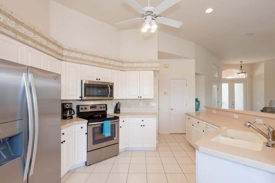 Spacious Kitchen