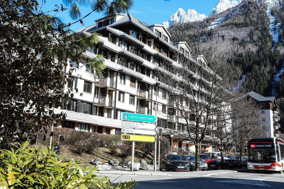View of the apartment building