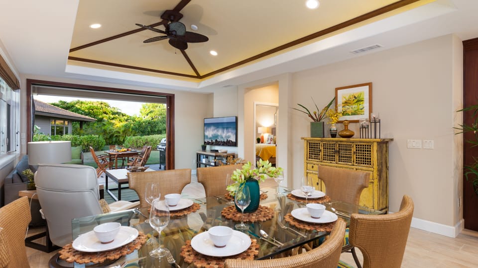 Large open concept living, kitchen and dining area