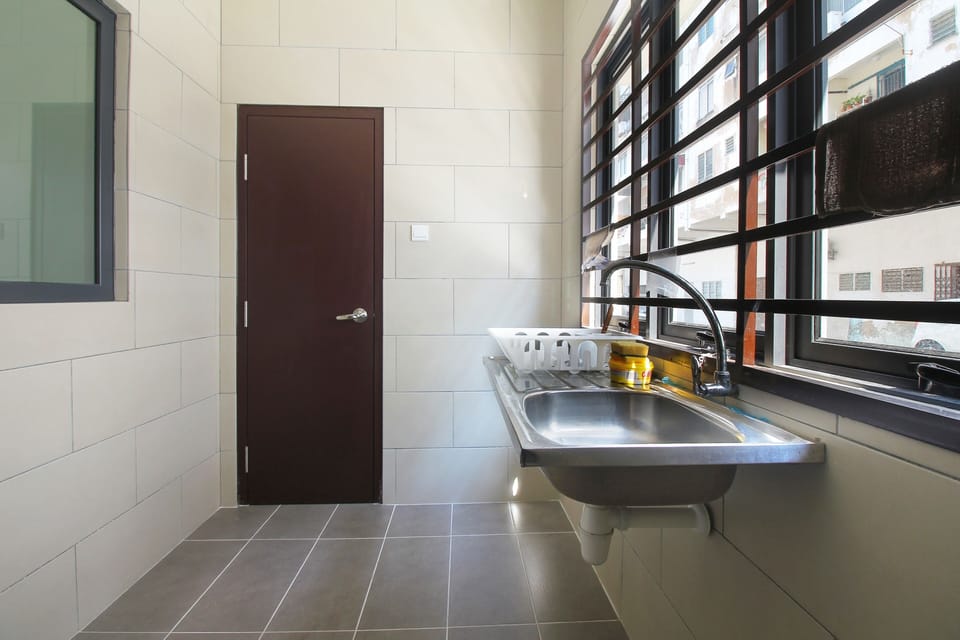 Wet Kitchen