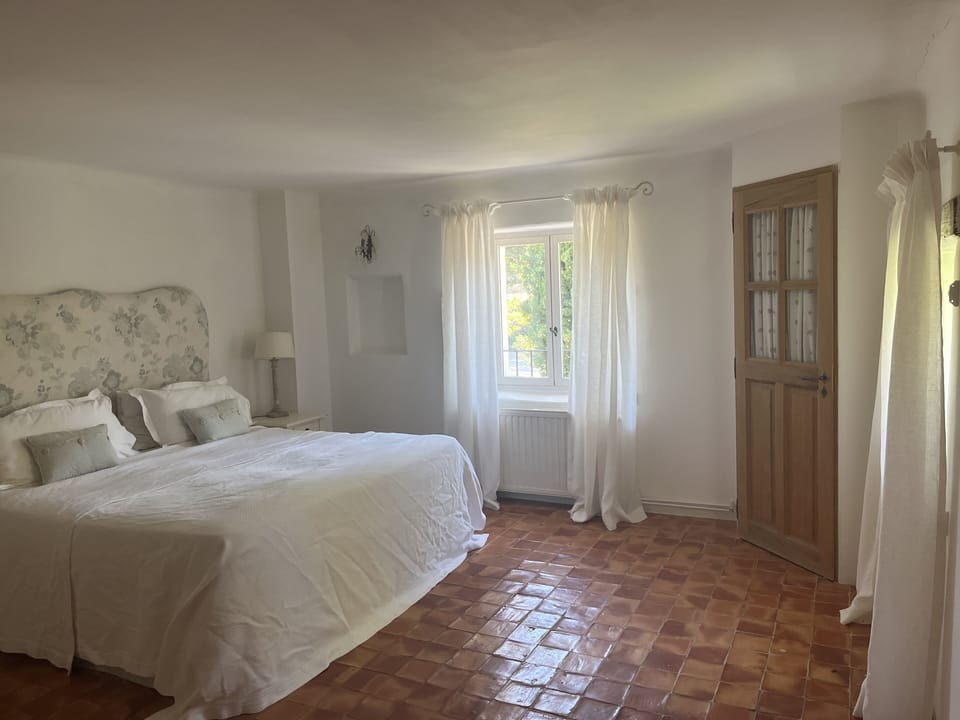 Superking bedroom