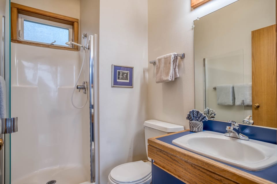 Hallway Full Bathroom with a Walk-in Shower