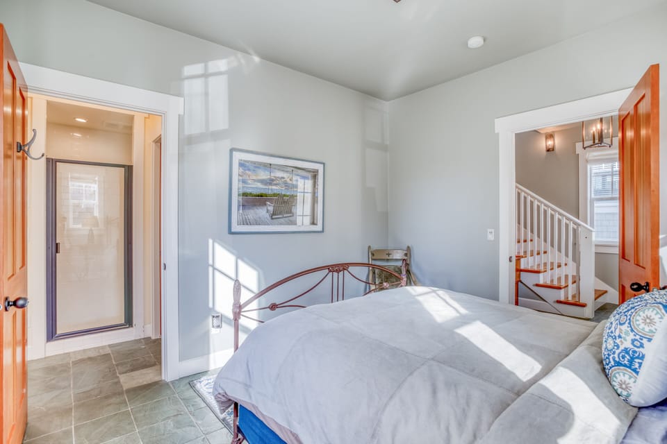 Queen Bed