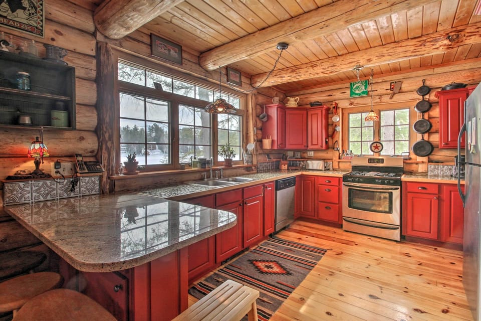 Kitchen | Cooking Basics | Main Level