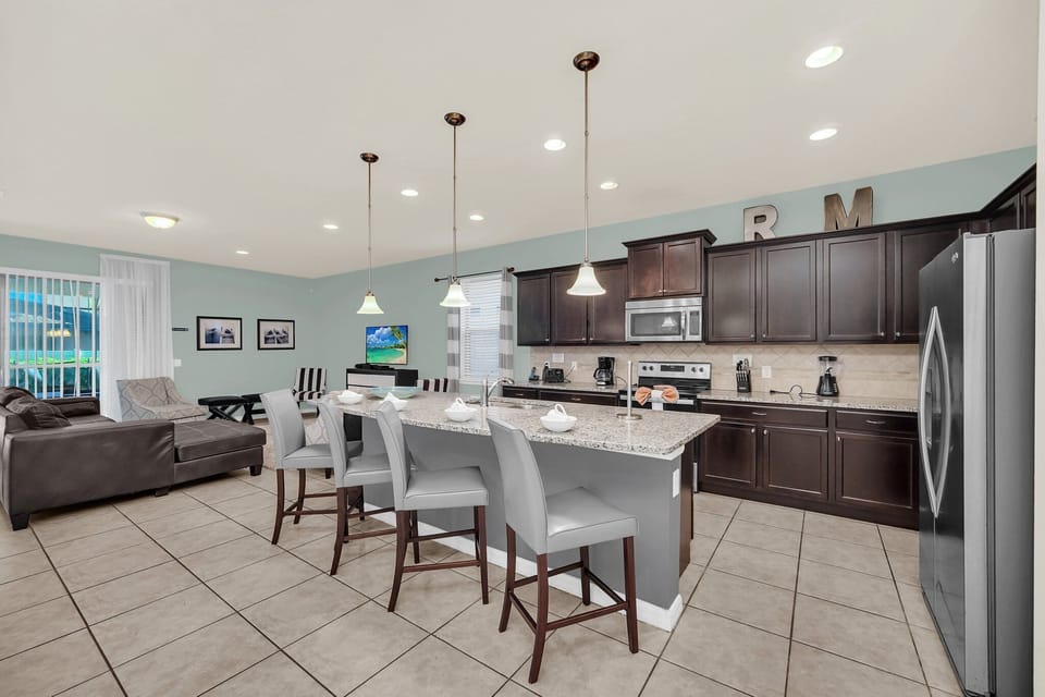 7-web-or-mls-8887-menton-loop