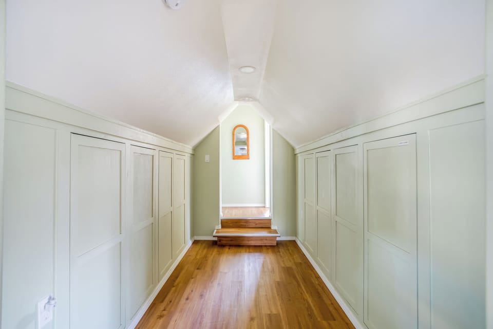 Primary Room Closet