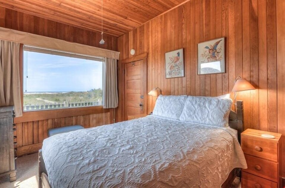 Floor 1 south-west bedroom