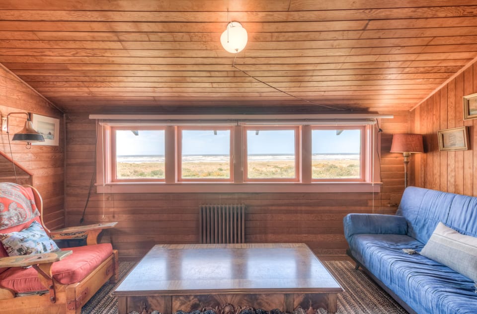 Floor 2 lounge area