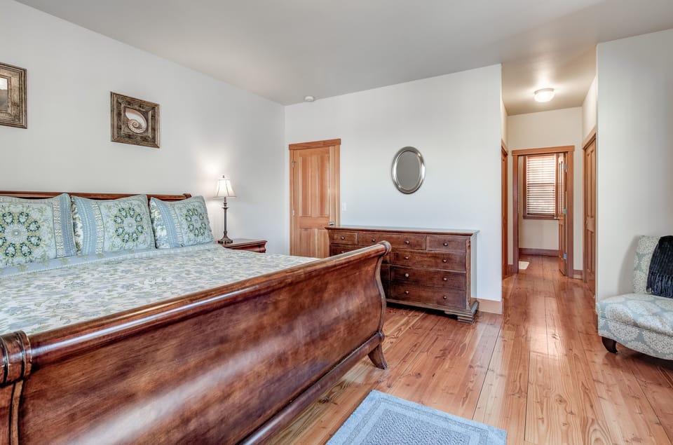 King Bed