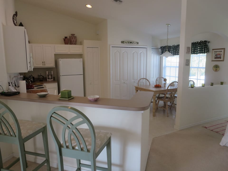 Sit-up Kitchen Bar