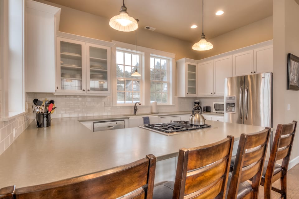 Kitchen with breakfast table seating