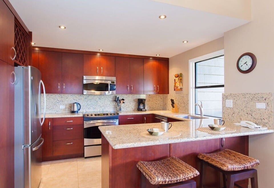 The kitchen is fully stocked with everything needed to prepare any meal