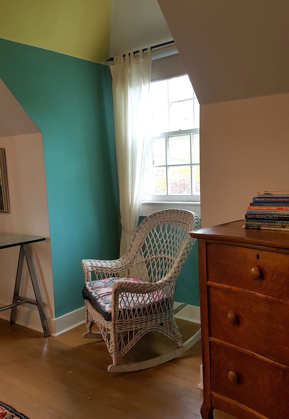 twin bedroom window nook
