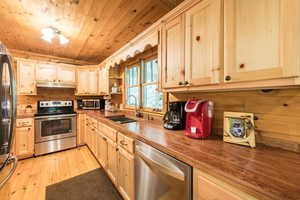 Newly Updated Kitchen with Coffee and Keurig 