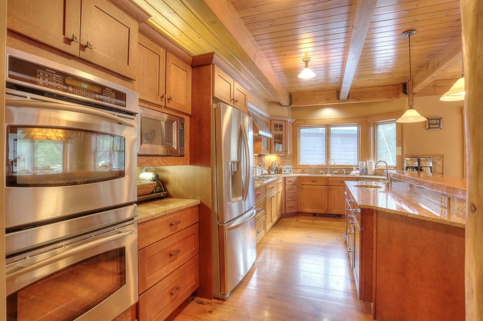 Main House - Kitchen