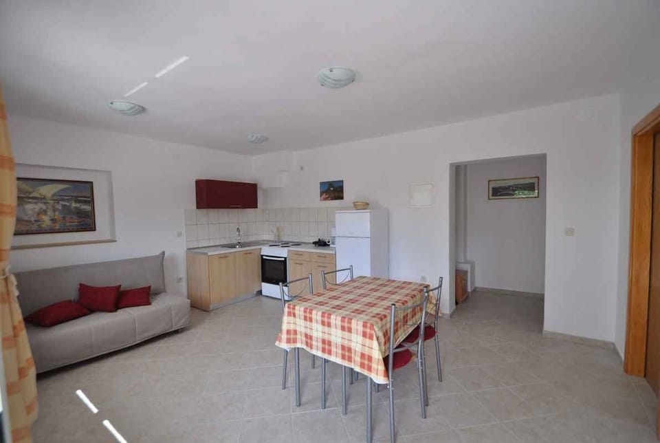 living/bedroom