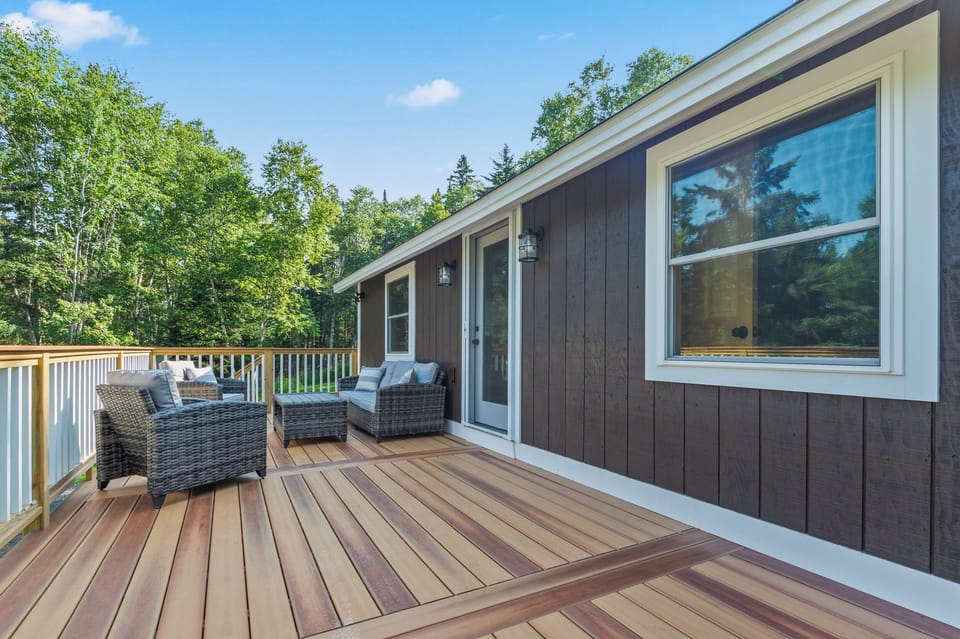 Spacious porch