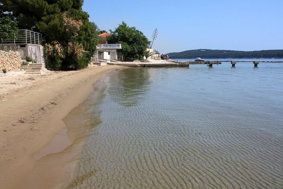 Nearby beaches