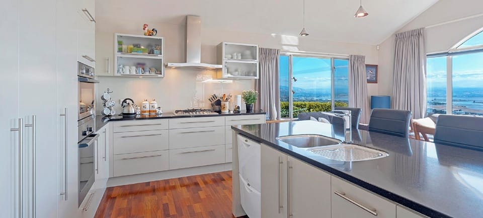 Fully-equipped Kitchen