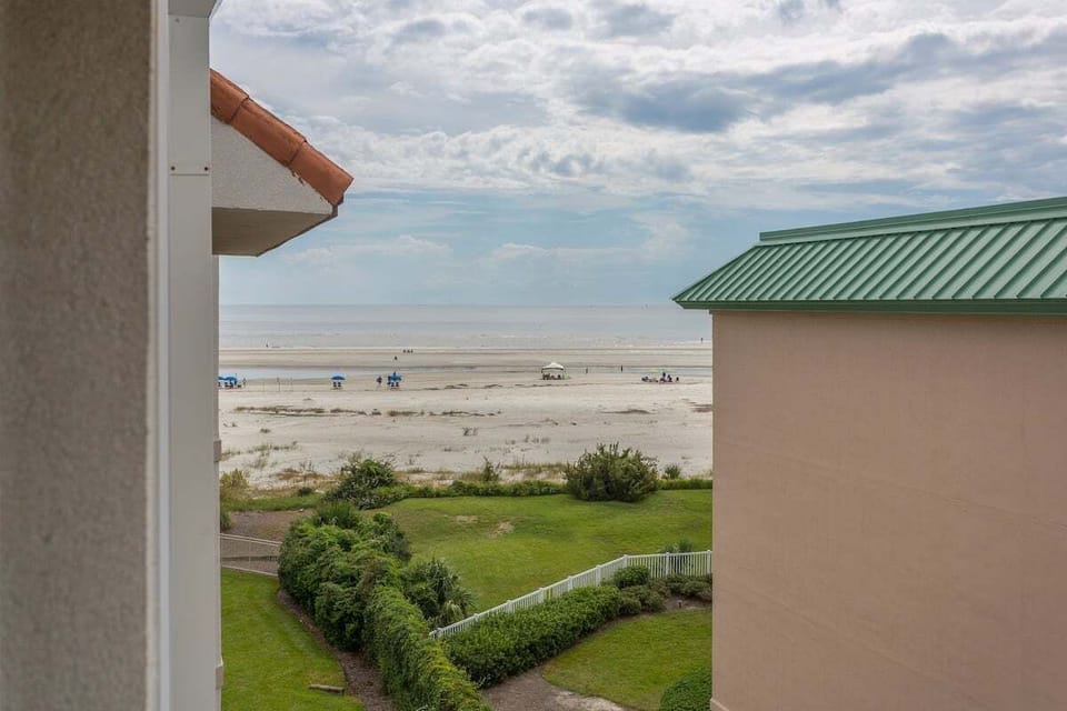 Beach Club 431 - Balcony View