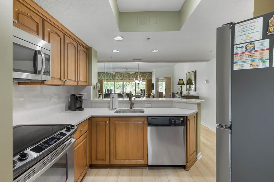 Fully Stocked Kitchen