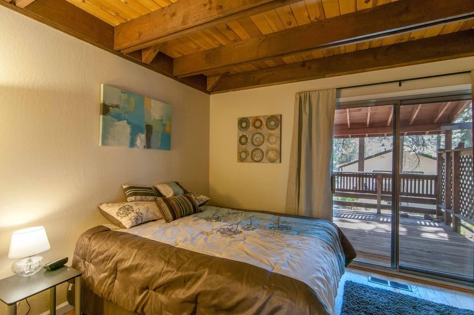 Mid Level Bedroom 2