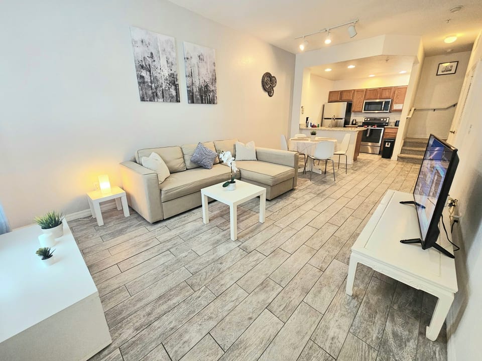 Bright, open Living Area, Smart TV, Internet, Ceiling Fan