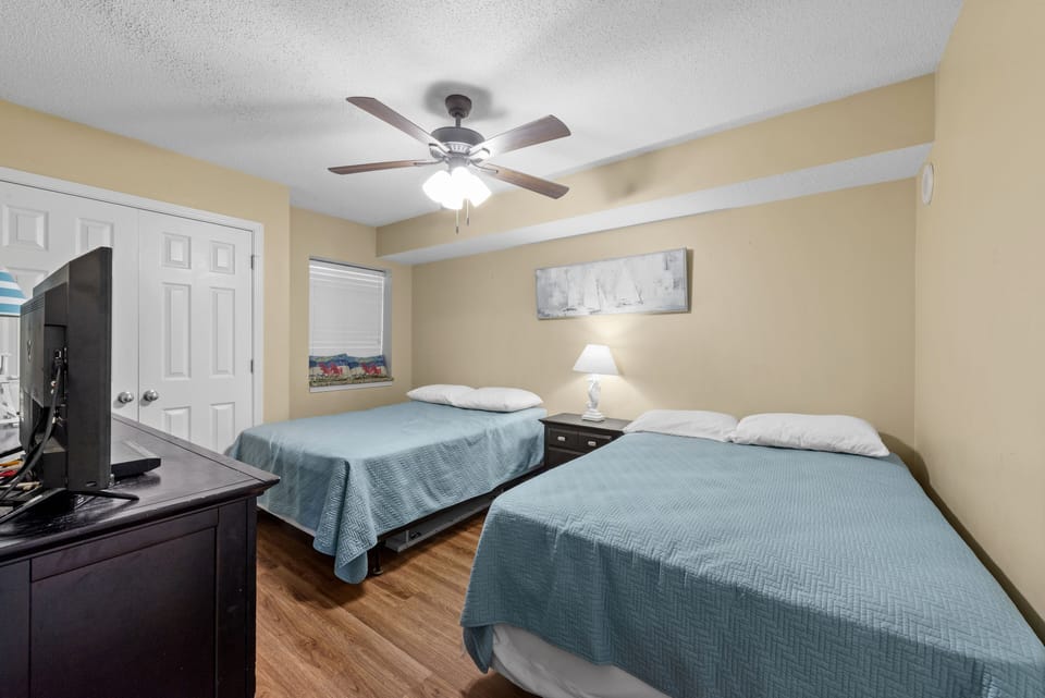 Great room for the kids to share.