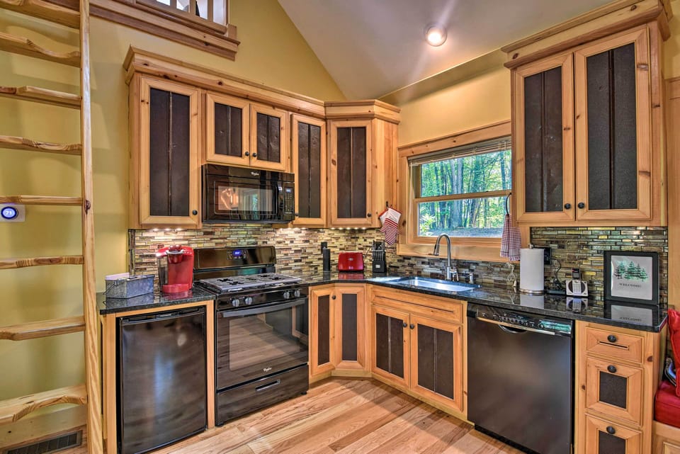 Kitchen | Cooking Basics | Dishware/Flatware