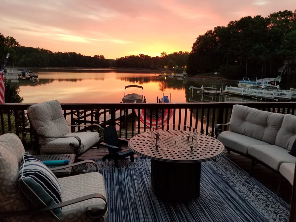 Spectacular Views from back deck