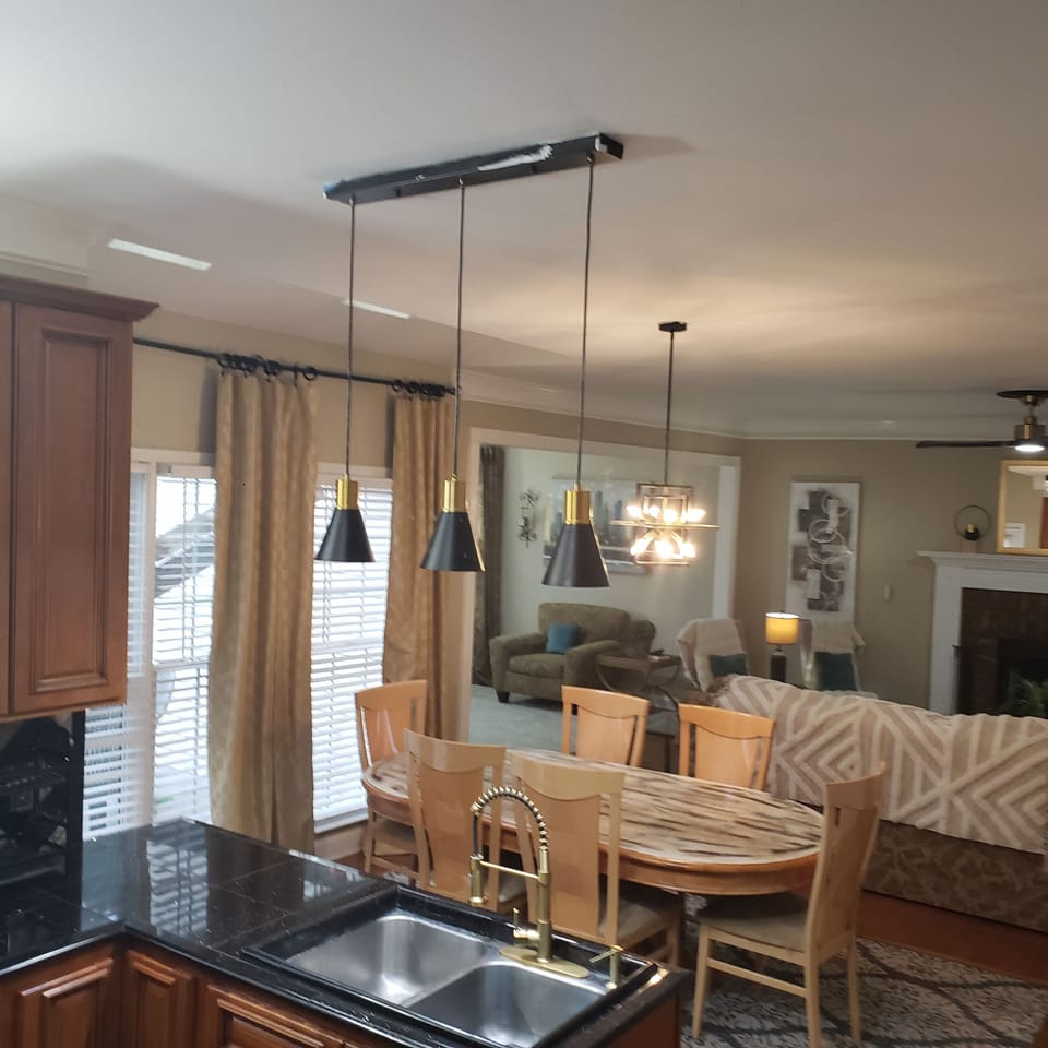 Kitchen, Breakfast room overlooking  the Family Room