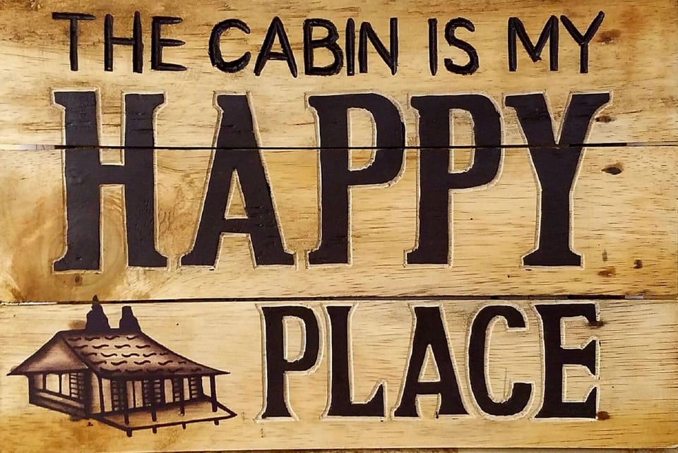 Come on in, relax, fish & rest in a peaceful little place on a Big Yard