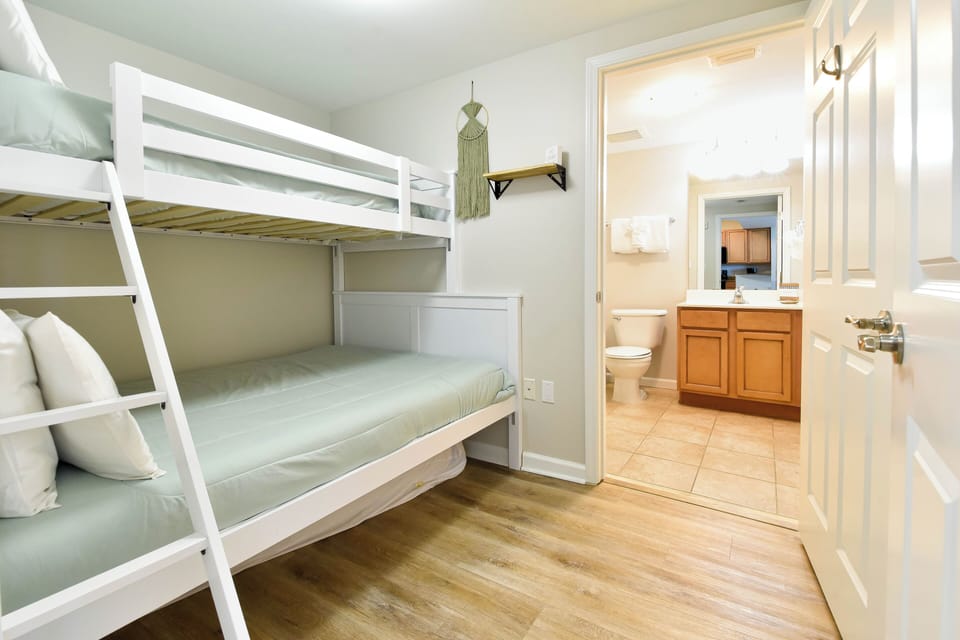 The Palms of Destin 1413 - Guest Bedroom