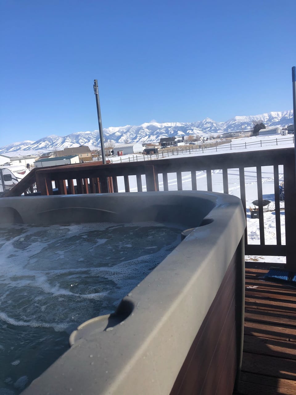 Views All around! ⛰ Bridger Mountain Range with Saddlepeak Peak